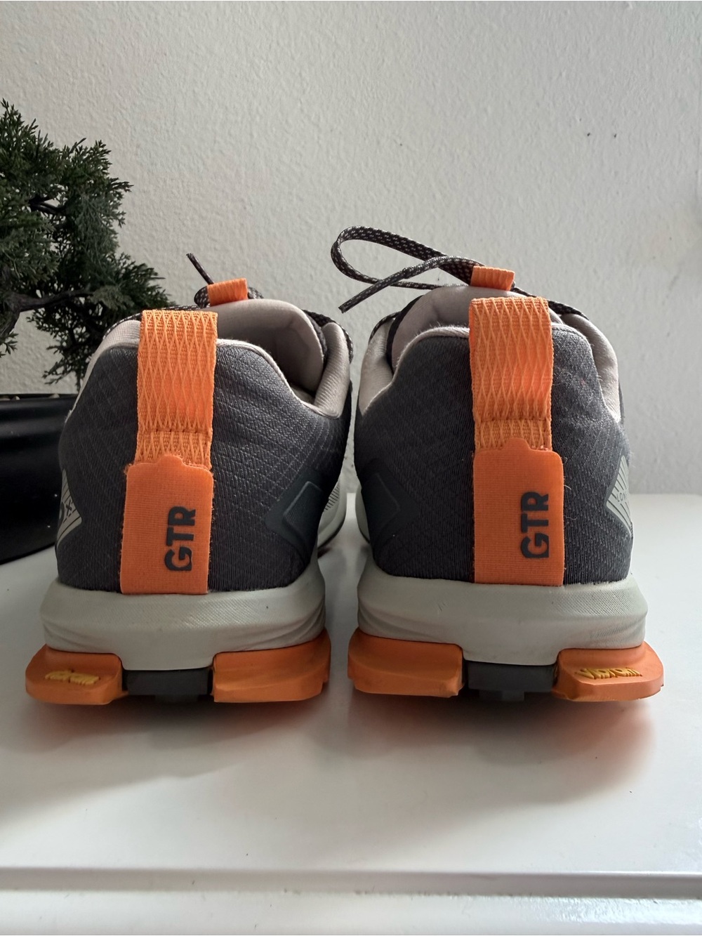 Altra lone peak 9 Men size 10 Gray Trail Running Shoes with Orange Accents - Picture 6 of 10